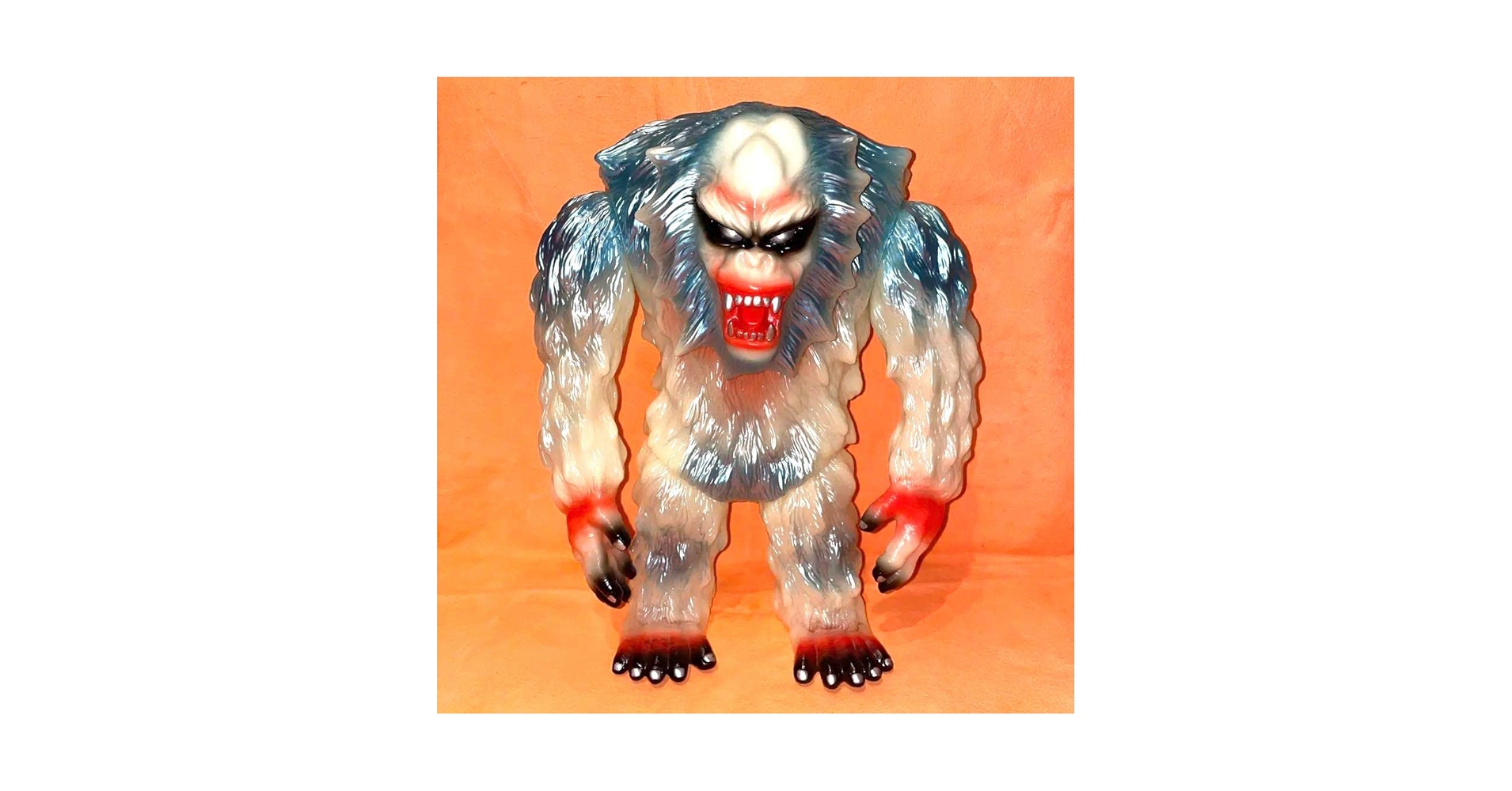 Amazon.co.jp: 蓄光 獣人オメガ ソフビ インディーズ ゴリラ